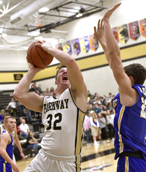 Parkway vs Delphos St. John's boys basketball Photo Album | The Daily