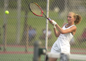 Celina's Amy Starnes improved her record to 6-3 in the Western Buckeye League after picking up a win at second singles on Monday on the road against Wapakoneta. Starnes and the rest of the Bulldogs defeated Wapakoneta 4-1 to wrap up third place in the WBL regular season.<br>dailystandard.com