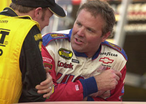 Mike Wallace, right, talks with Matt Kenseth, left, in pre-race ceremonies on Wednesday at Eldora Speedway for the Nextel Prelude to the Dream.<br>dailystandard.com