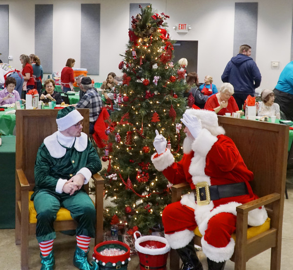 Rockford serves Christmas dinner Photo Album The Daily Standard