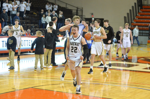 Parkway vs Tiffin Calvert boys basketball Photo Album | The Daily Standard